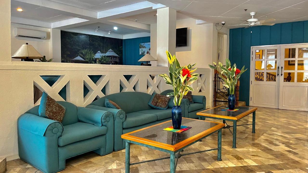 Coco Grande Hotel Dumaguete City Buitenkant foto