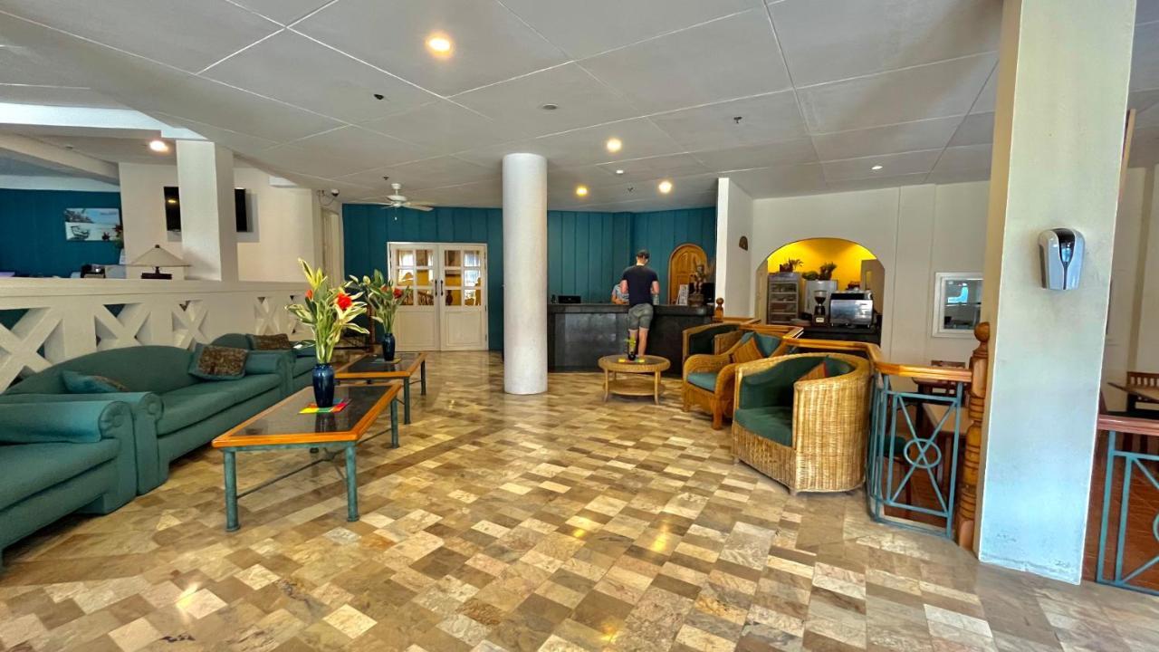 Coco Grande Hotel Dumaguete City Buitenkant foto