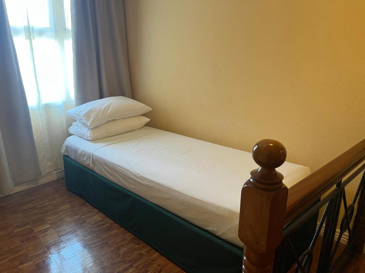 Coco Grande Hotel Dumaguete City Buitenkant foto