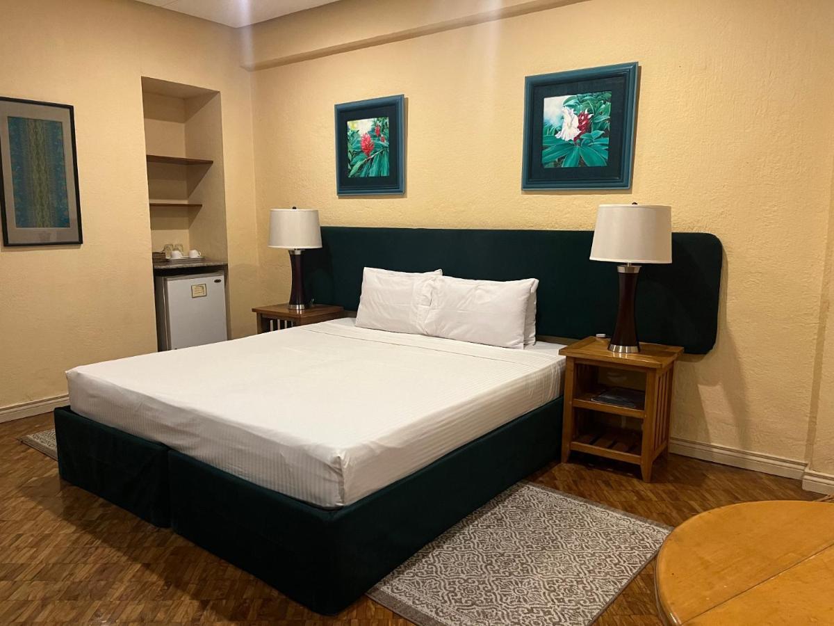 Coco Grande Hotel Dumaguete City Buitenkant foto