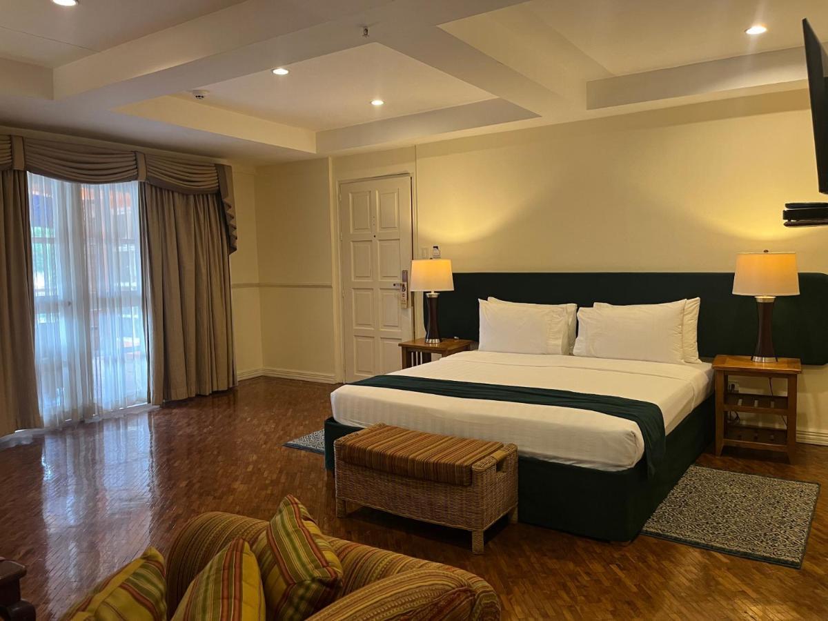 Coco Grande Hotel Dumaguete City Buitenkant foto