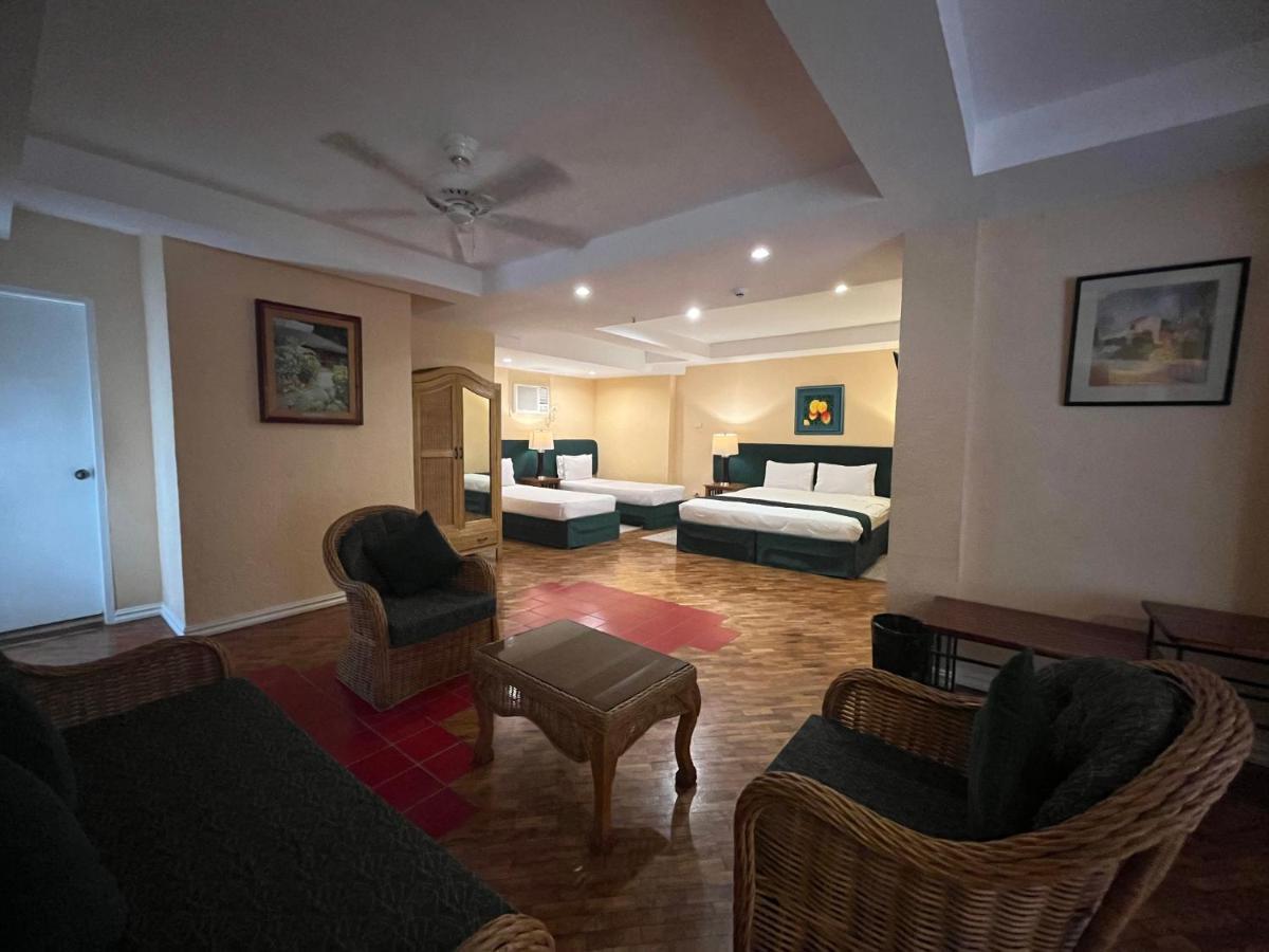 Coco Grande Hotel Dumaguete City Buitenkant foto