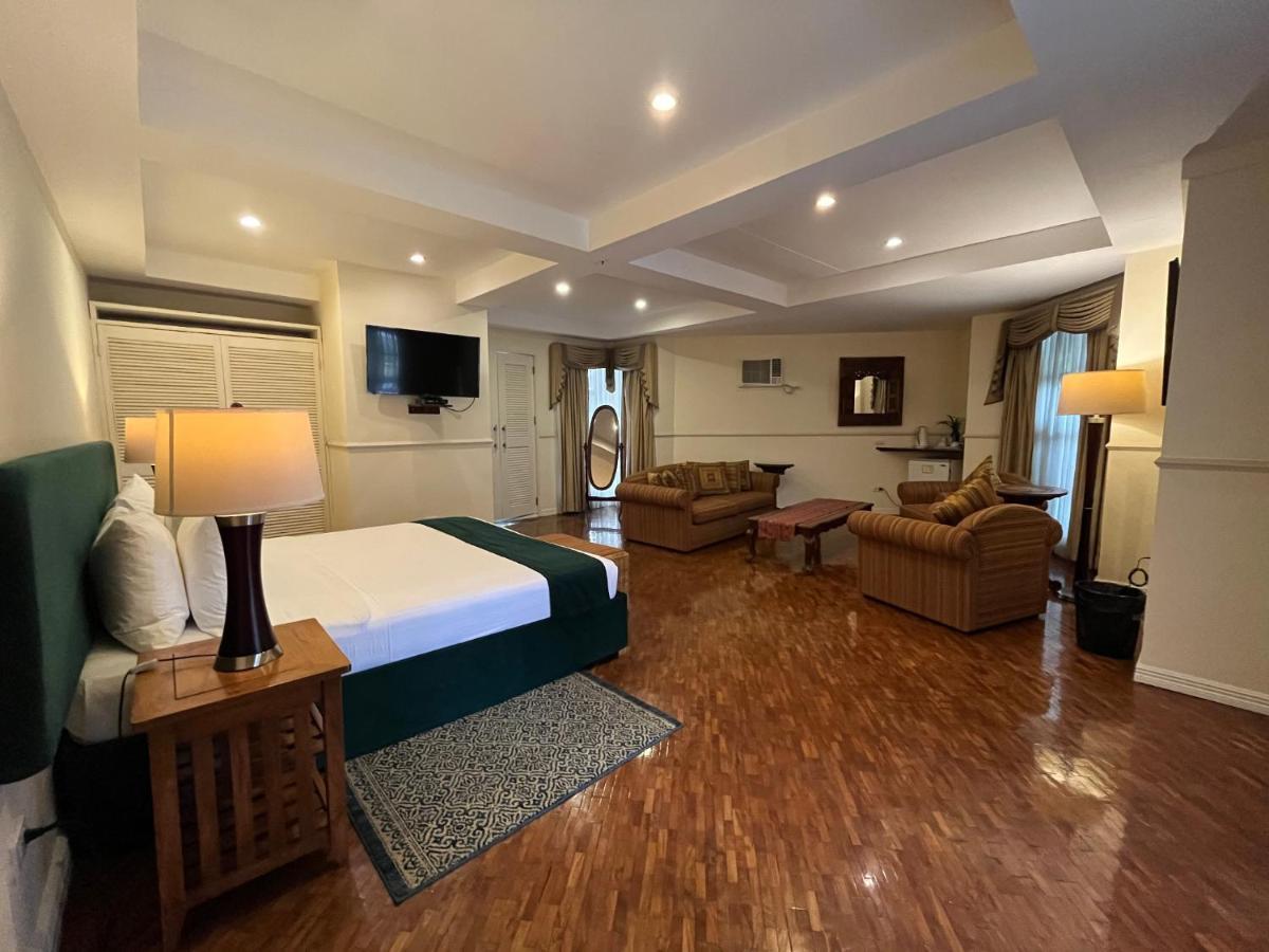 Coco Grande Hotel Dumaguete City Buitenkant foto